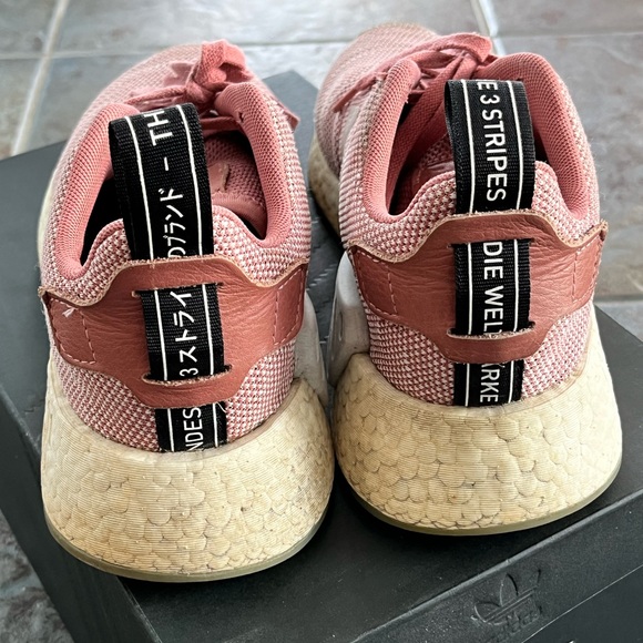 Adidas NMD R2 Ash Pink - Picture 7 of 9